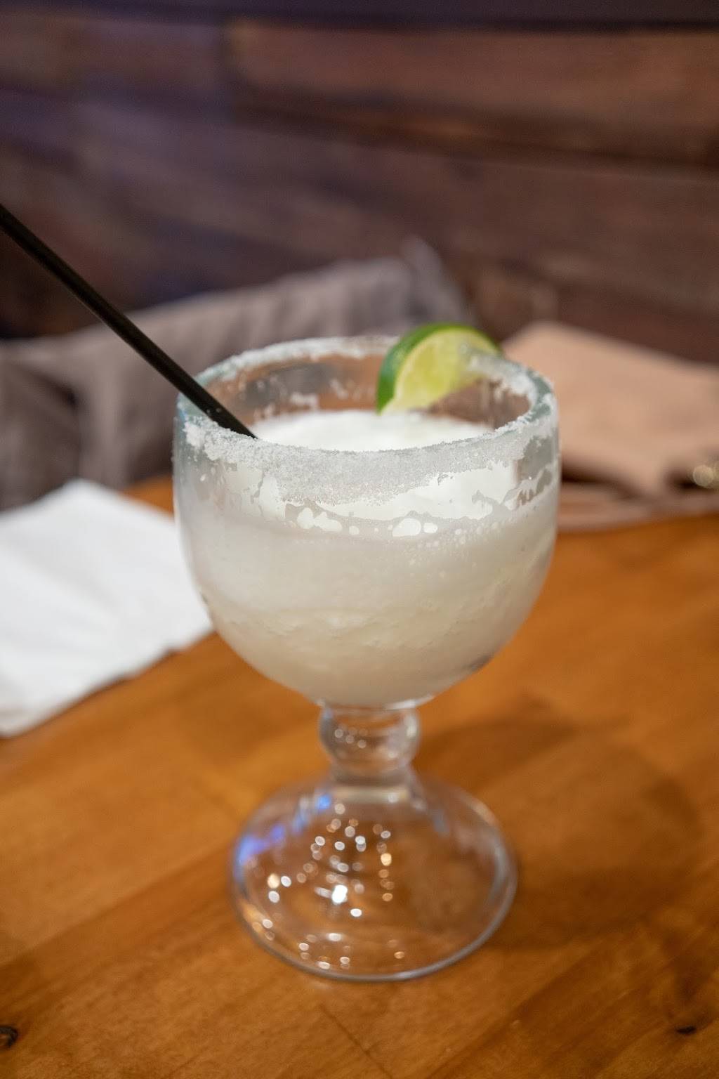 TAQUERIA EL AGUILA REAL | restaurant | 1333, 3152 W Montrose Ave, Chicago, IL 60618, USA | 7732936128 OR +1 773-293-6128