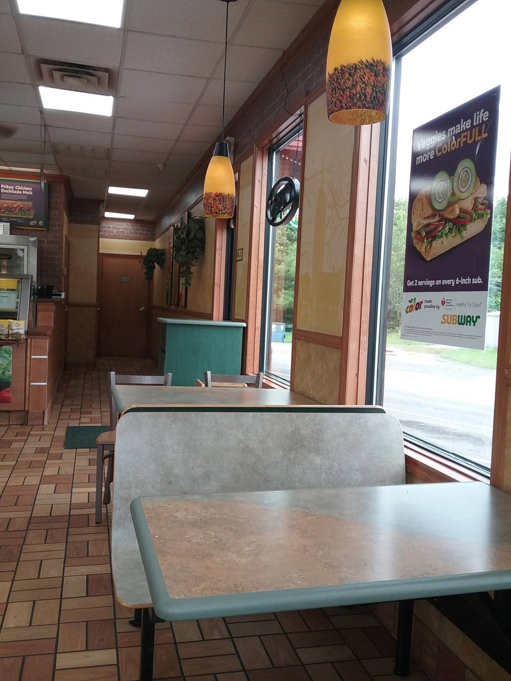 Subway Restaurants | restaurant | 233 Rankin Ave, Dunlap, TN 37327, USA | 4239492227 OR +1 423-949-2227