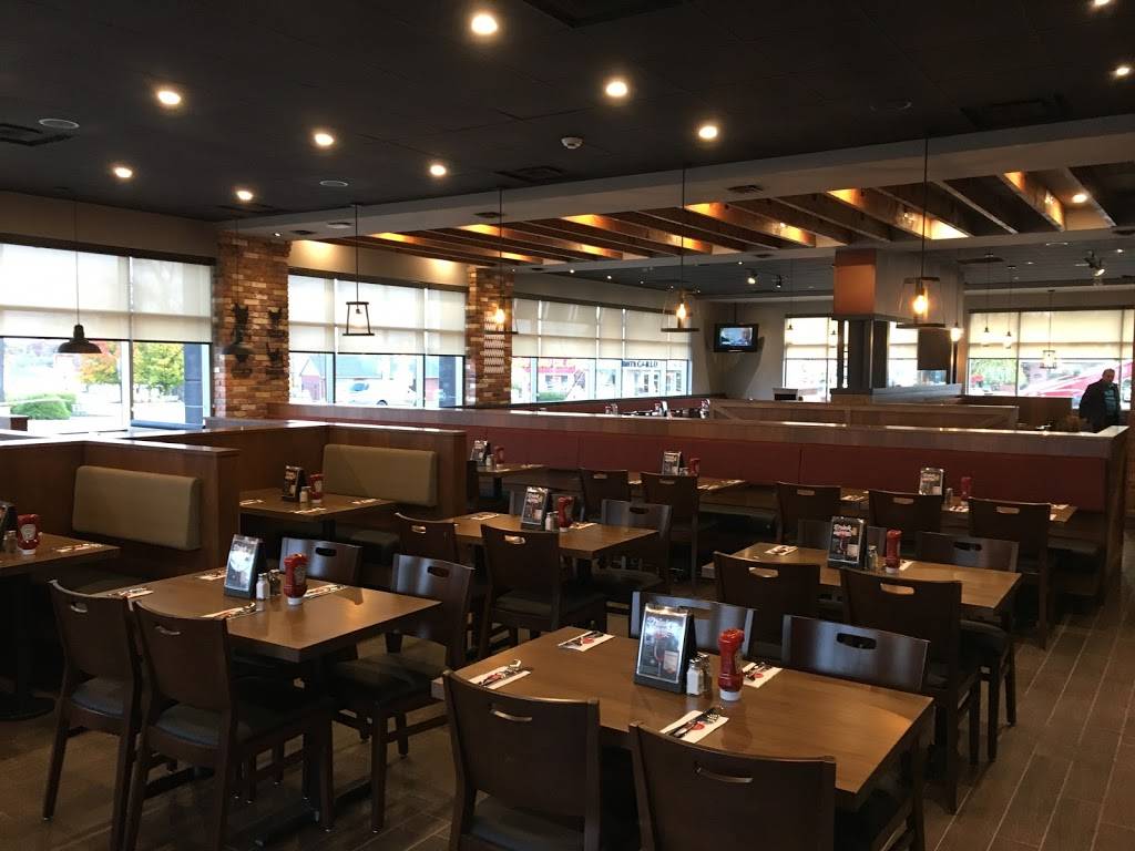 Swiss Chalet | restaurant | 101 Dundas St S, Cambridge, ON N1R 5N6, Canada | 5196249595 OR +1 519-624-9595