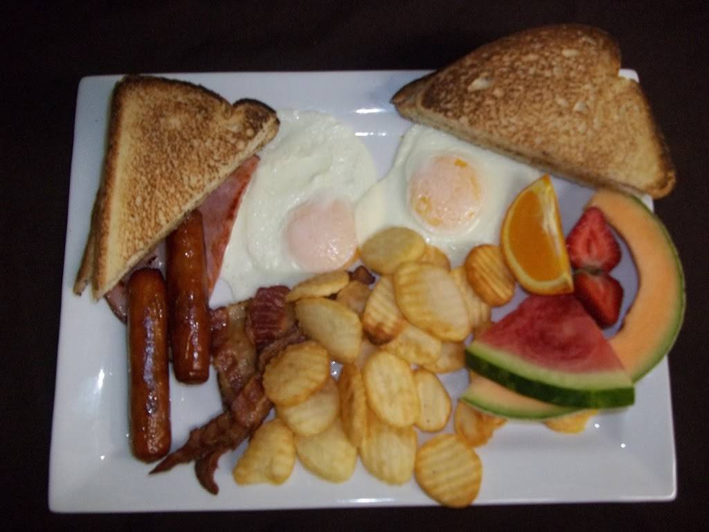 LAutentico | restaurant | 111 Boulevard Dr Albiny Paquette, Mont-Laurier, QC J9L 1J2, Canada | 8196233555 OR +1 819-623-3555