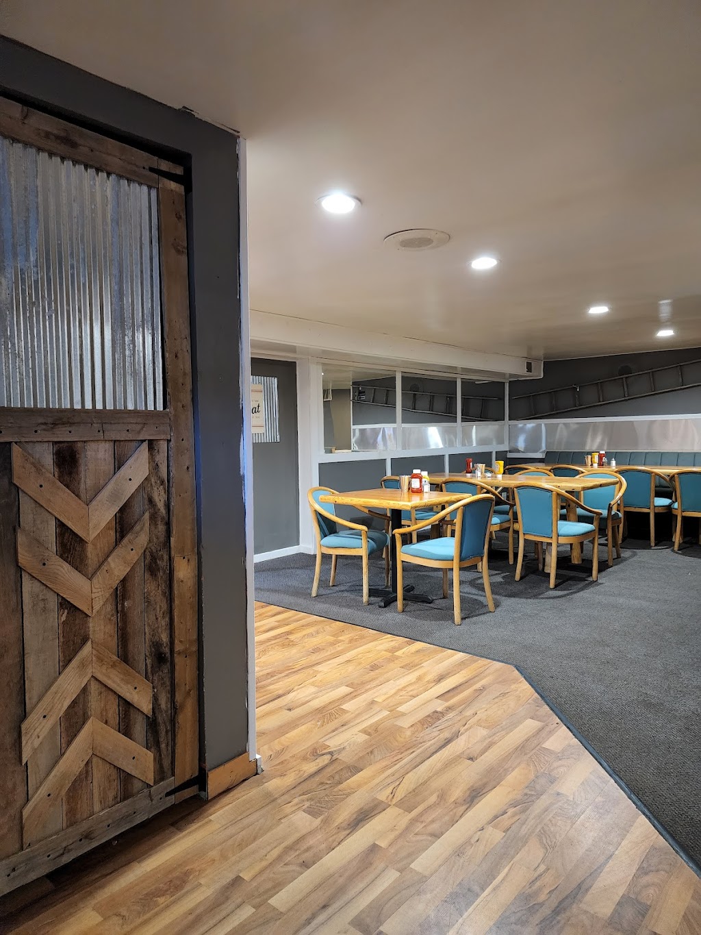 Firefly Grill | restaurant | 25 S Greenville Rd, Greenville, MI 48838, USA | 6168359017 OR +1 616-835-9017