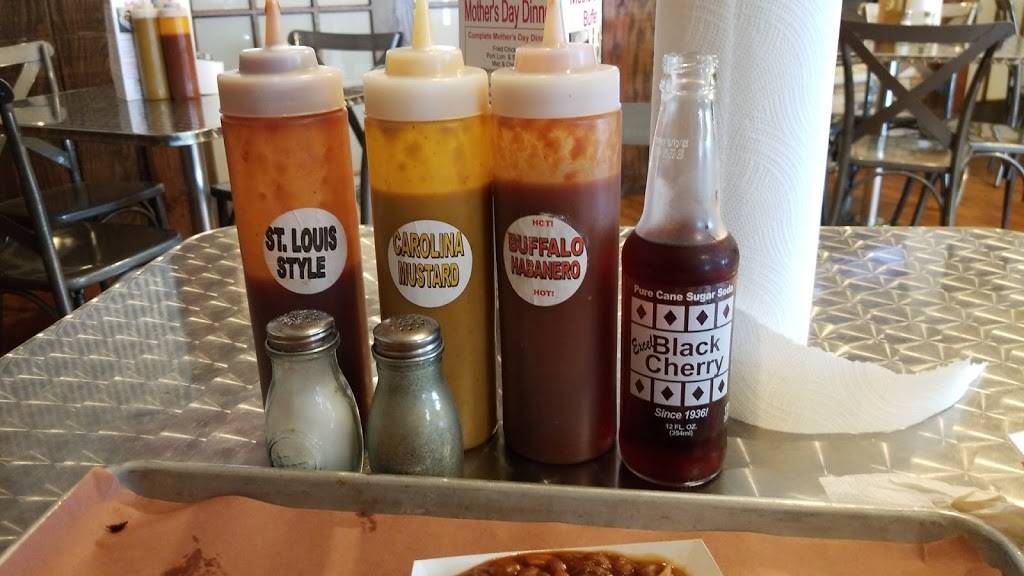 Steel City Smokehouse | restaurant | 9 American Village, Granite City, IL 62040, USA | 6185011755 OR +1 618-501-1755