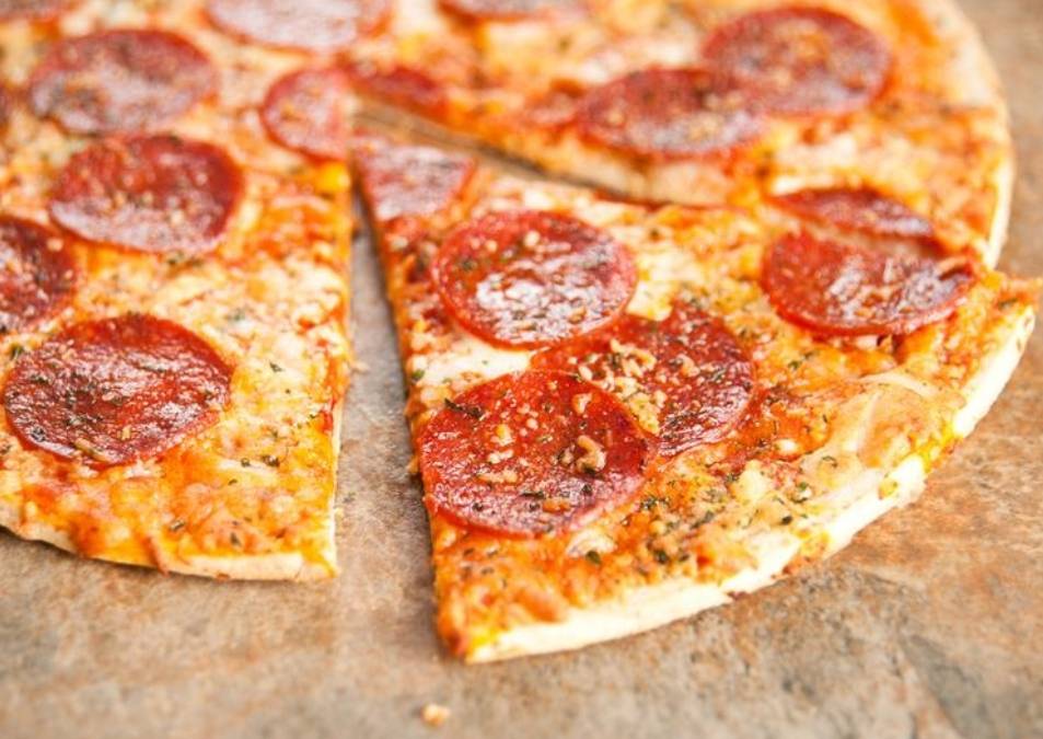 The Pizza Edge | restaurant | 8990 Chinguacousy Rd, Brampton, ON L6Y 5X6, Canada | 9054520660 OR +1 905-452-0660