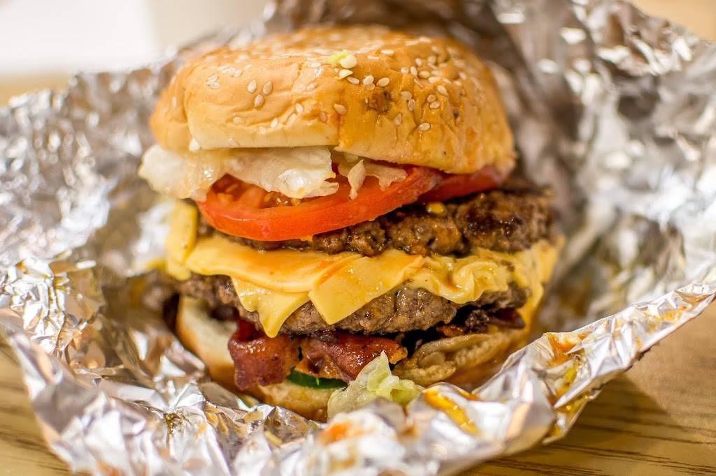 Five Guys | meal takeaway | 4105 Vinewood Ln N, Plymouth, MN 55442, USA | 7635590288 OR +1 763-559-0288