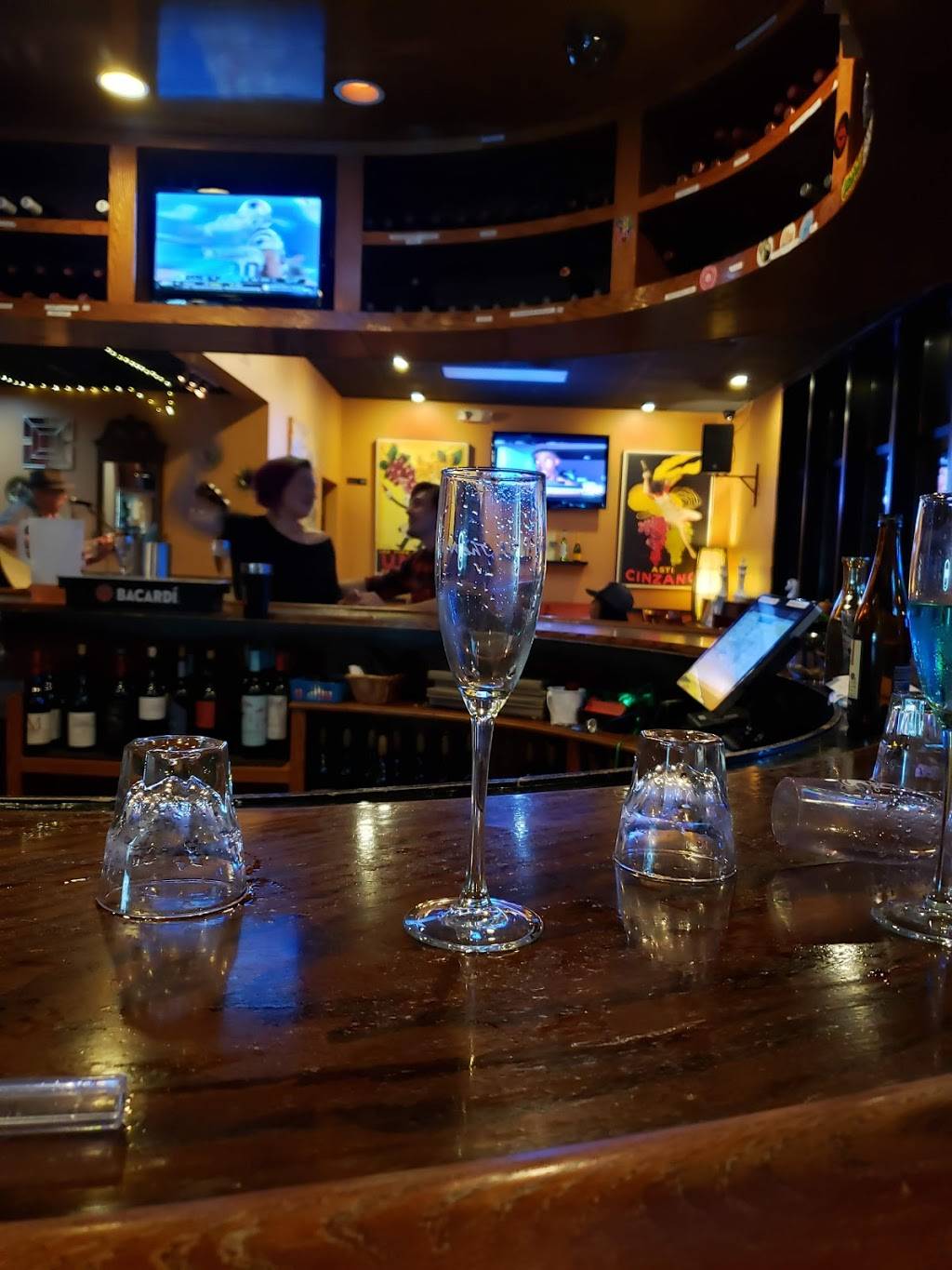 The Wine Bar | restaurant | 320 1st St N #102, Jacksonville Beach, FL 32250, USA | 9043720211 OR +1 904-372-0211