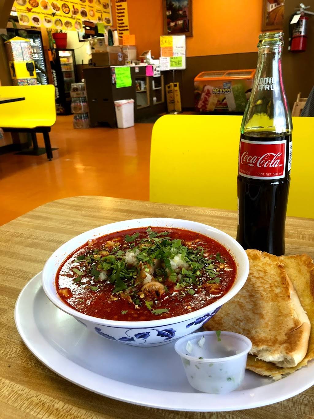 La Gaviota Restaurante | restaurant | 2280 S Quebec St C, Denver, CO 80231, USA | 3033689941 OR +1 303-368-9941