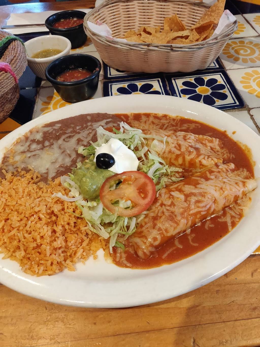 El Tapatio Restaurant | restaurant | 4475 Treat Blvd D, Concord, CA 94521, USA | 9258272413 OR +1 925-827-2413