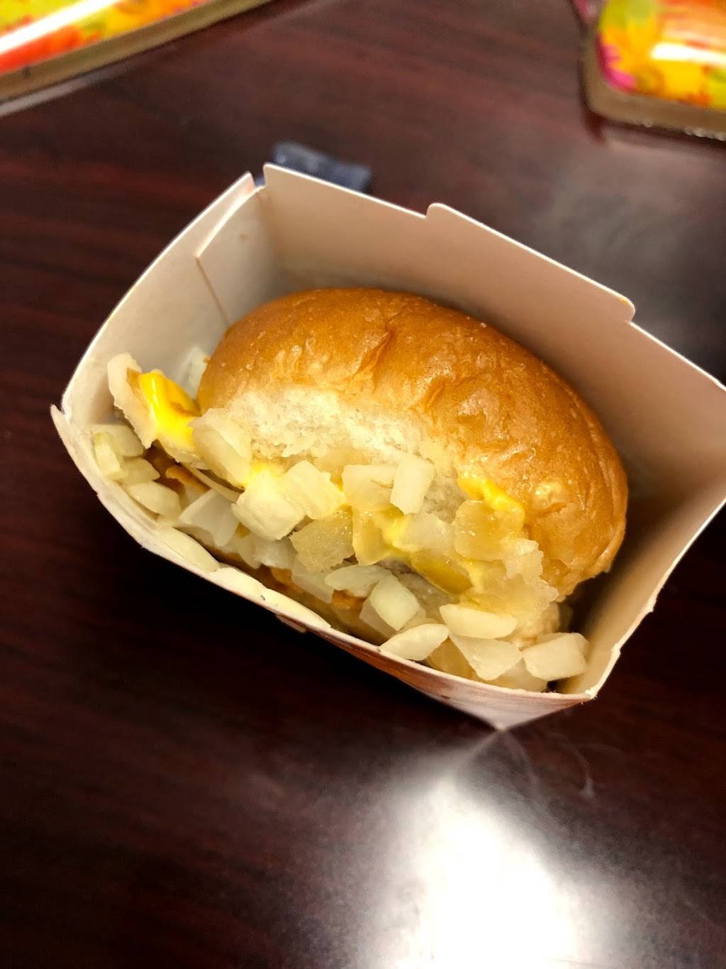 White Castle | restaurant | 4524 S Kingshighway Blvd, St. Louis, MO 63109, USA | 3143537099 OR +1 314-353-7099