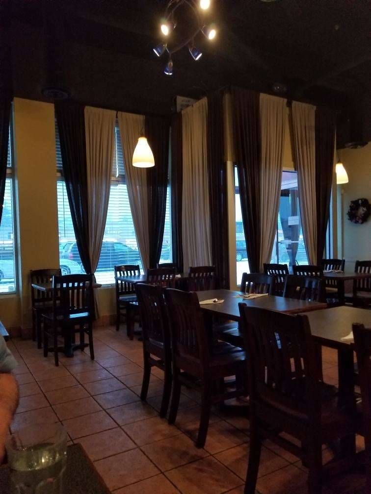 Oh Basil | restaurant | 1910 St Laurent Blvd, Ottawa, ON K1G 1A4, Canada | 6135213301 OR +1 613-521-3301