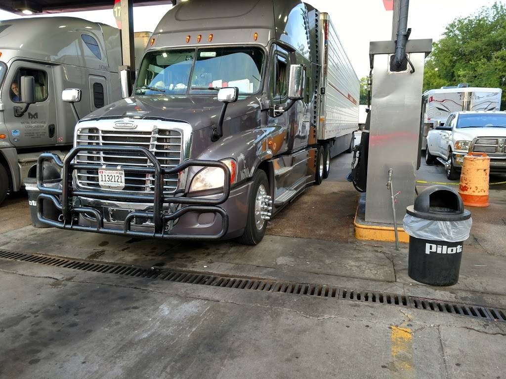 Pilot Travel Center | restaurant | 9211 Lewisburg Hwy, Cornersville, TN 37047, USA | 9313633290 OR +1 931-363-3290