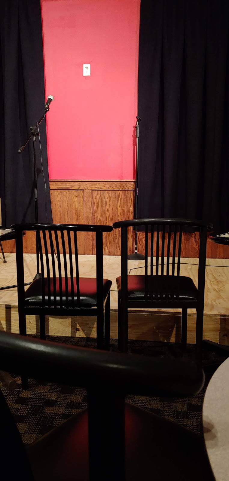 Joke Joint Comedy Showcase | restaurant | 12802 Gulf Fwy, Houston, TX 77034, USA | 2814811188 OR +1 281-481-1188