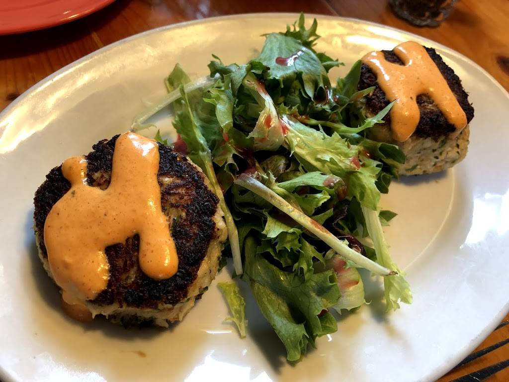 Herbies Bar & Chowder House | restaurant | 6350 Overseas Hwy, Marathon, FL 33050, USA | 3057436373 OR +1 305-743-6373