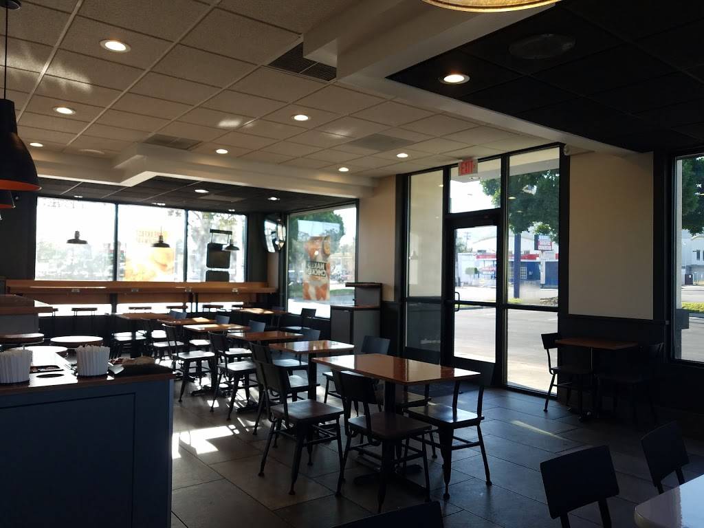 Taco Bell | meal takeaway | 1150 W Foothill Blvd, Azusa, CA 91702, USA | 6263340889 OR +1 626-334-0889