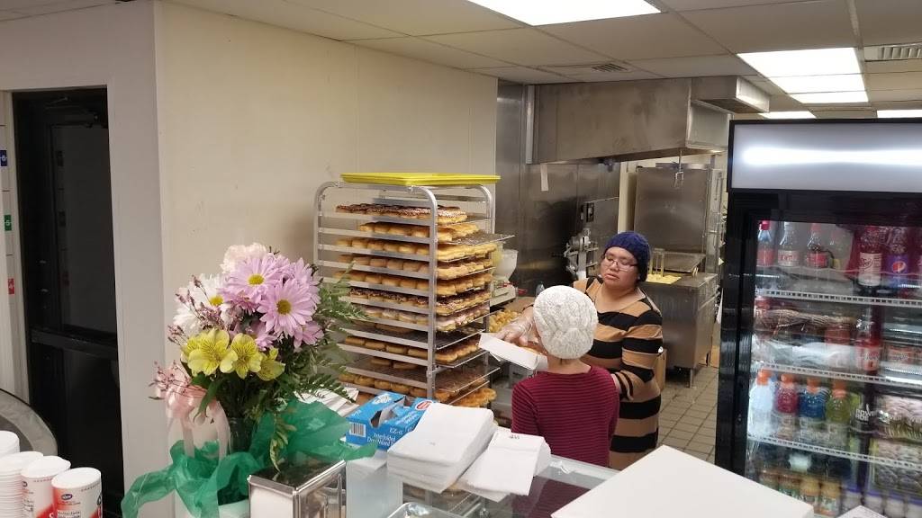 Donut Palace | restaurant | 2309 S 4th St, Leavenworth, KS 66048, USA | 9136757212 OR +1 913-675-7212