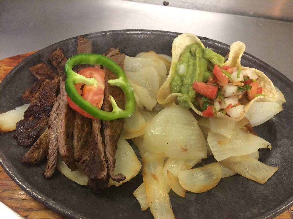 Los Paisas | restaurant | 3708, 408 Brazosport Blvd N, Clute, TX 77531, USA | 9793889000 OR +1 979-388-9000