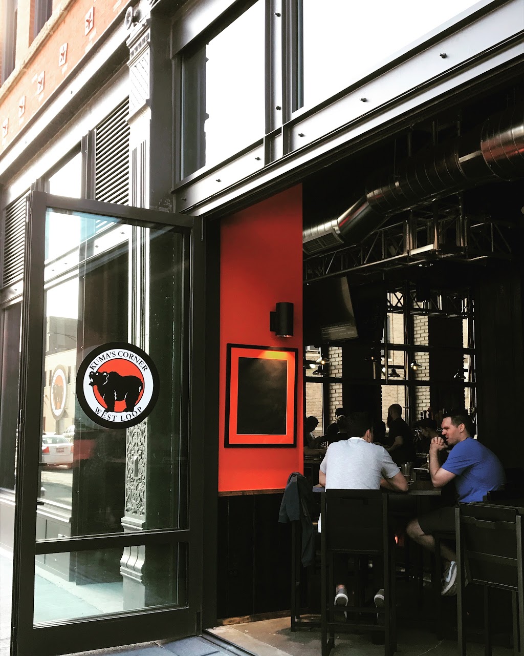 Kumas Corner West Loop | restaurant | 852 W Fulton Market, Chicago, IL 60607, USA | 3126669090 OR +1 312-666-9090