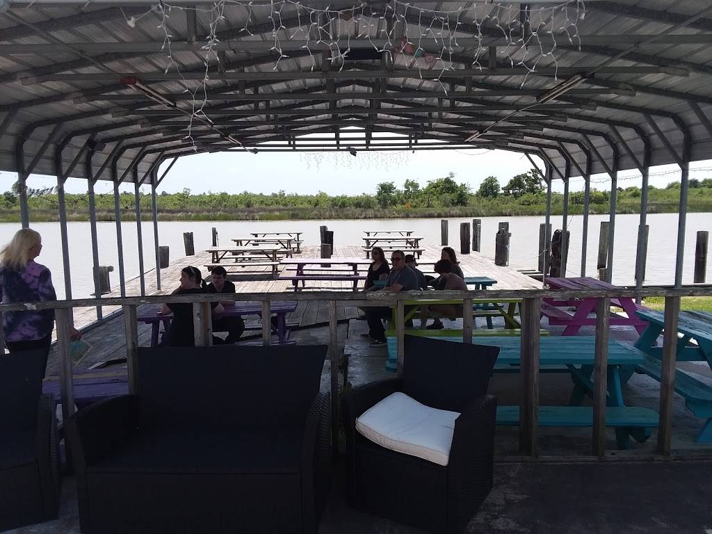 Channel Marker 17 | restaurant | 402 Jackson Dr, Anahuac, TX 77514, USA | 4092524370 OR +1 409-252-4370