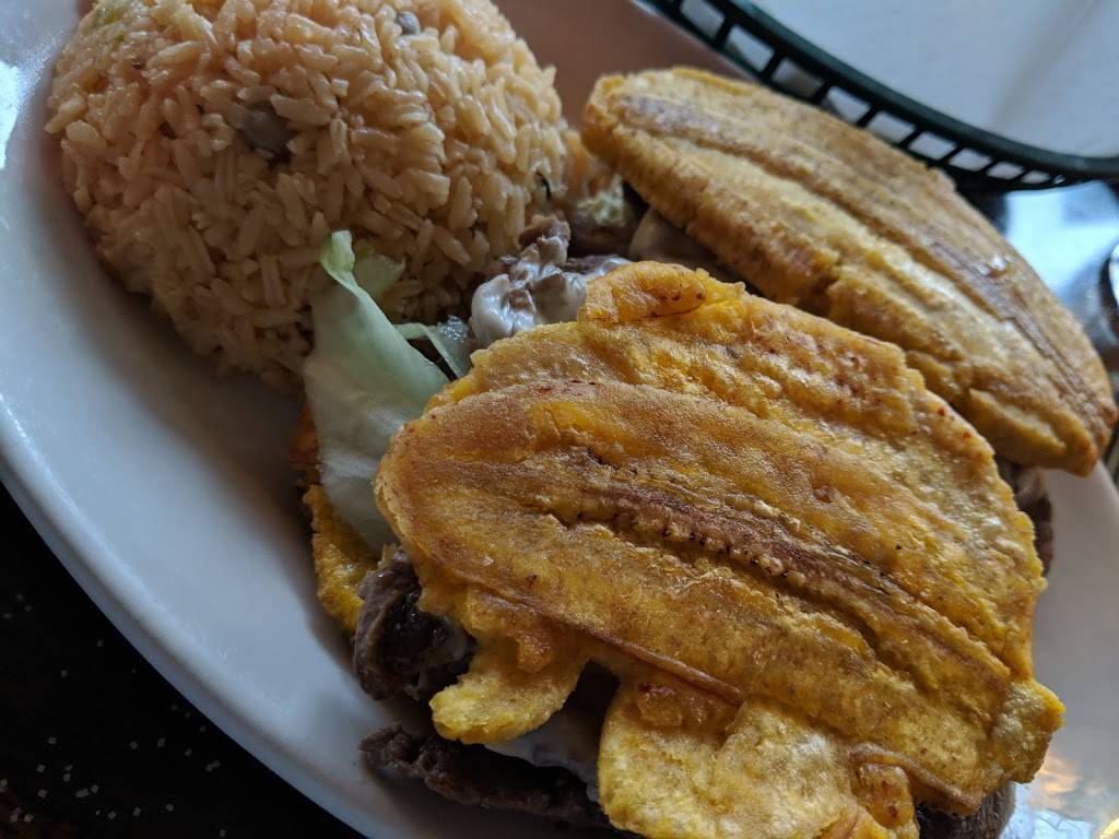 La Cocina Boricua De La Familia Galarza | restaurant | 2420 W Fullerton Ave, Chicago, IL 60647, USA | 7732357377 OR +1 773-235-7377