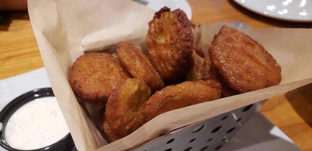 Chilis Grill & Bar | restaurant | 2070 E County Line Rd, Highlands Ranch, CO 80126, USA | 3032091063 OR +1 303-209-1063