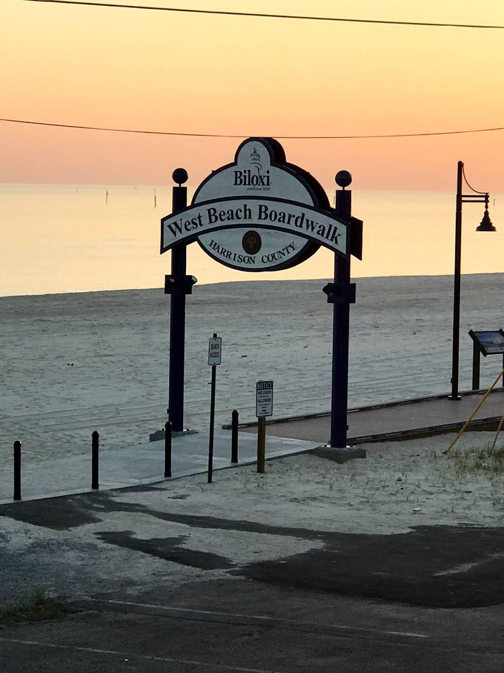 Snappers Seafood | restaurant | 1699 Beach Blvd, Biloxi, MS 39531, USA | 2283747962 OR +1 228-374-7962