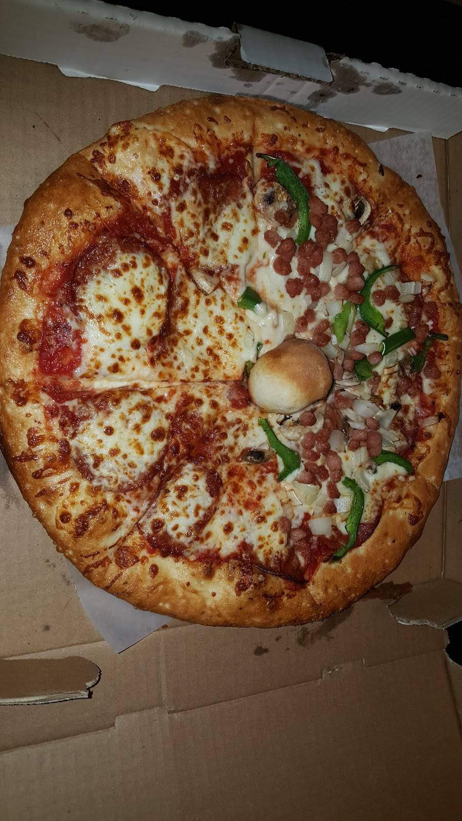 Pizza Expresso | restaurant | 4634 Rue Wellington, Verdun, QC H4G 1W9, Canada | 5147675999 OR +1 514-767-5999