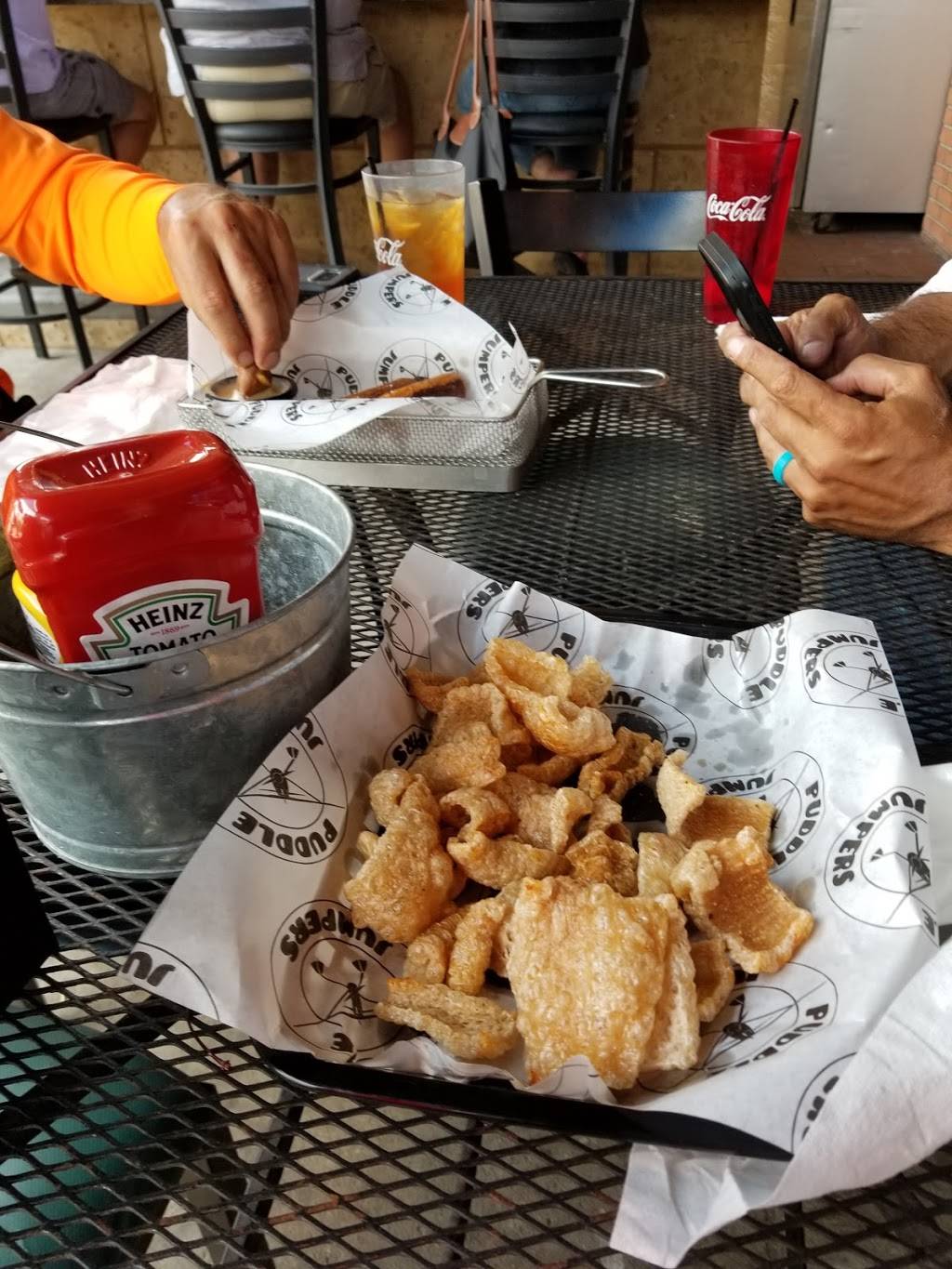 Puddle Jumpers | restaurant | 111 W Ruby St, Tavares, FL 32778, USA | 3525085862 OR +1 352-508-5862