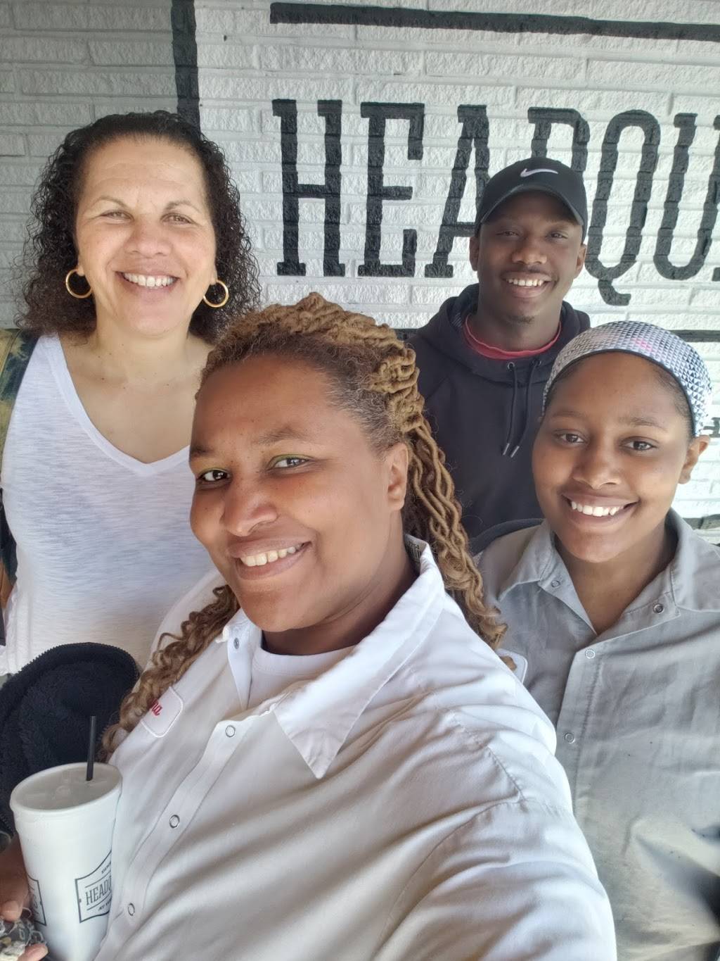 Headquarters | restaurant | 206 W College St, Booneville, MS 38829, USA | 6623401354 OR +1 662-340-1354