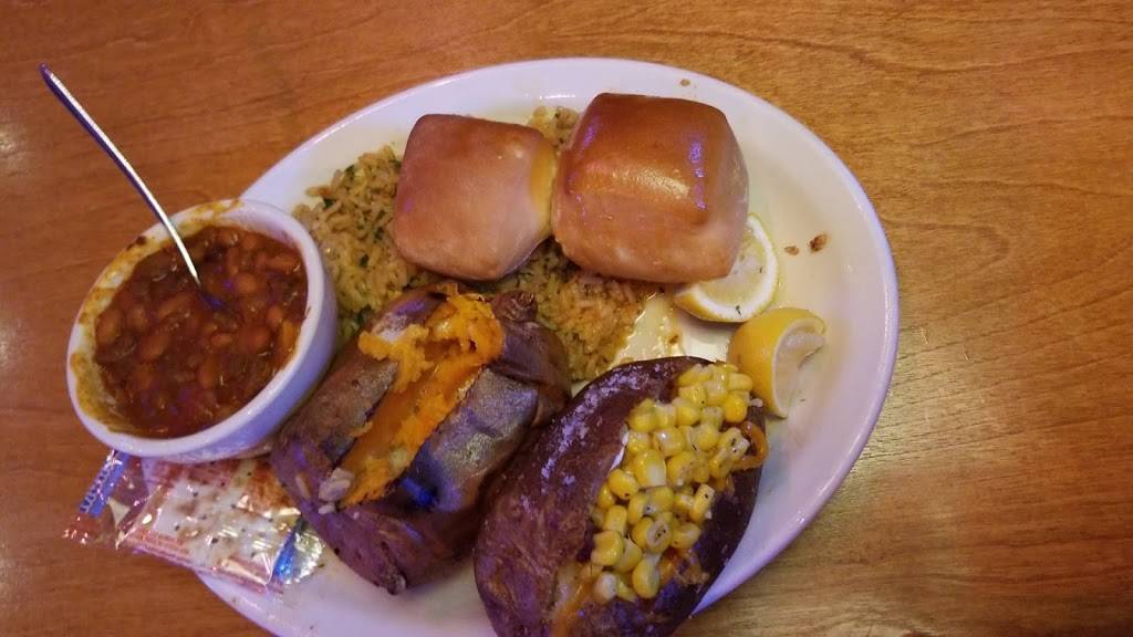 Texas Roadhouse | restaurant | 20 Shops at 5 Way, Plymouth, MA 02360, USA | 5087467700 OR +1 508-746-7700