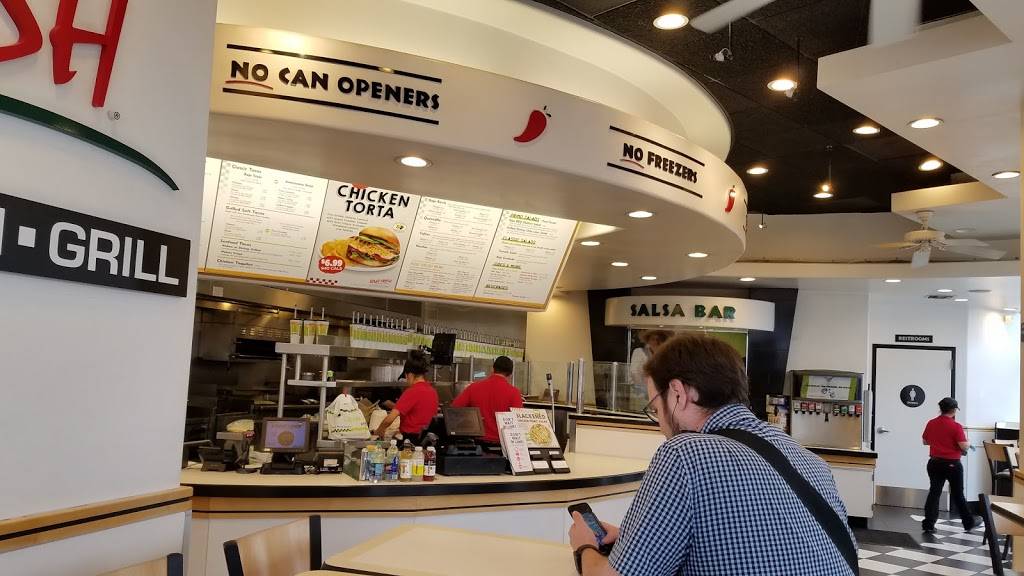 Baja Fresh | restaurant | 10768 Venice Blvd, Culver City, CA 90232, USA | 3102800644 OR +1 310-280-0644