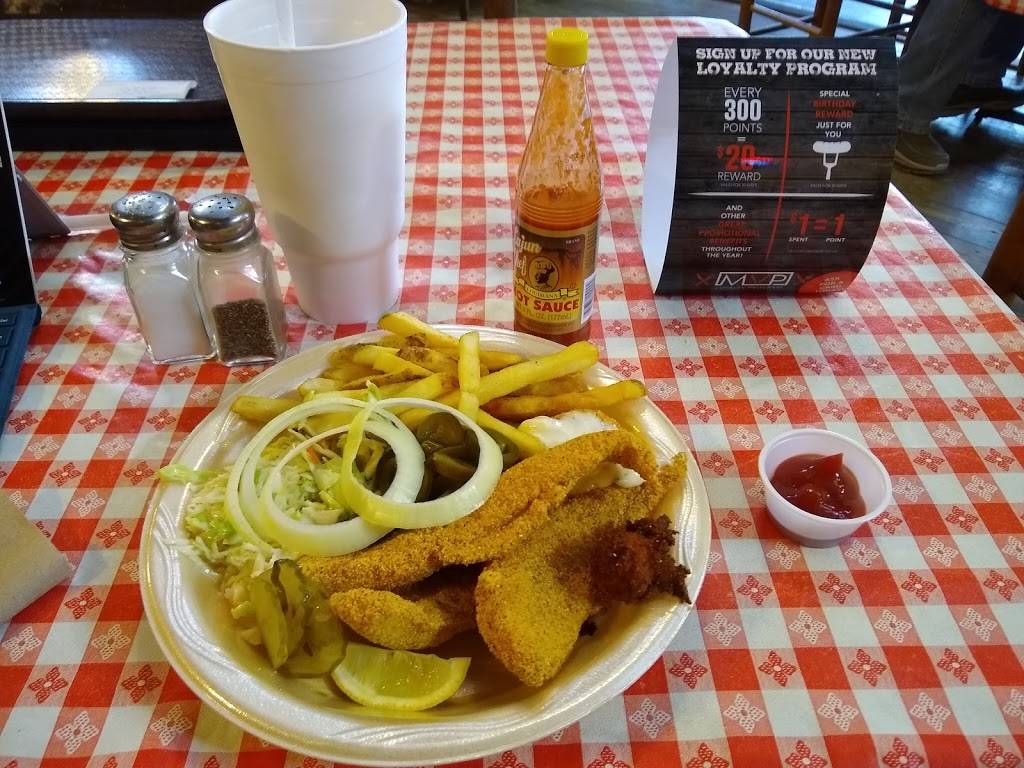 Gradys BBQ | restaurant | 327 E Nakoma St, San Antonio, TX 78216, USA | 2103438070 OR +1 210-343-8070