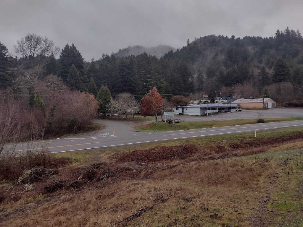 Crivellis Bar | restaurant | 4100 CA-169, Klamath, CA 95548, USA | 7074823713 OR +1 707-482-3713