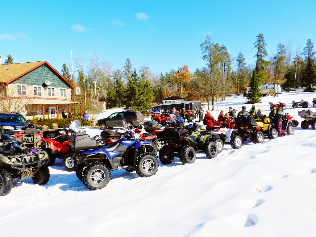 The Golden Chipmunk Bar & Grill | restaurant | 16095 S Chipmunk Hollow Rd, Gordon, WI 54838, USA | 7154664095 OR +1 715-466-4095