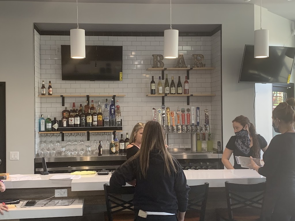 Georgies | restaurant | 16725 E Ave of the Fountains C110, Fountain Hills, AZ 85268, USA | 4808374392 OR +1 480-837-4392