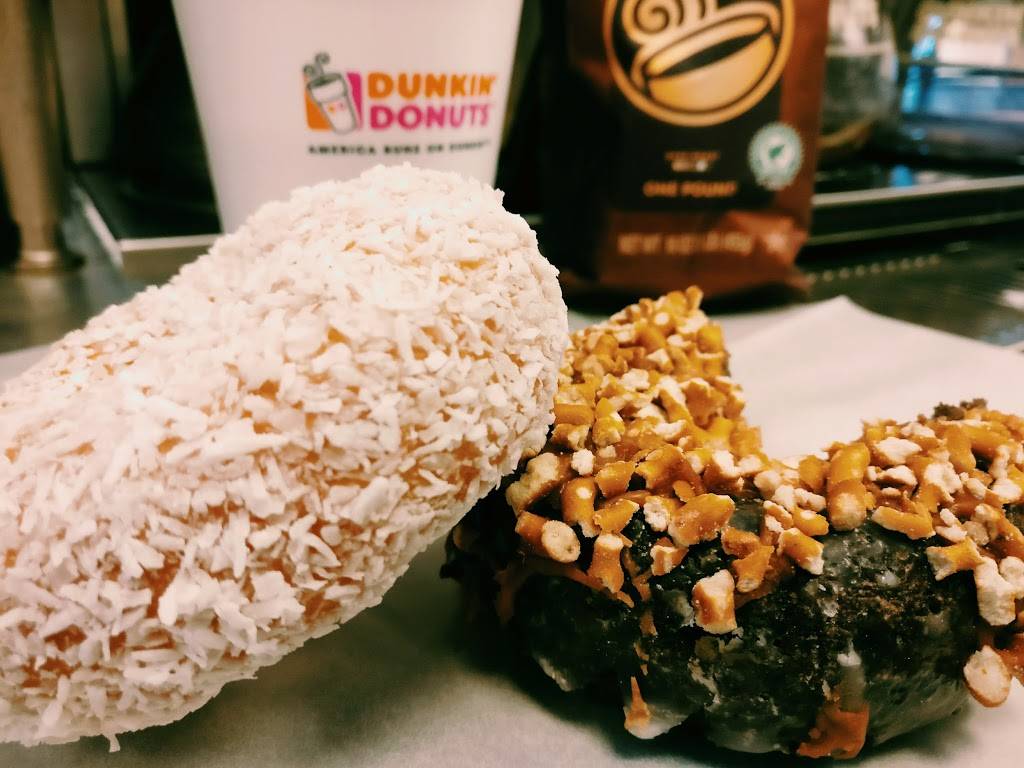 Dunkin | bakery | 106 Cambridge St, Boston, MA 02114, USA | 6175234463 OR +1 617-523-4463