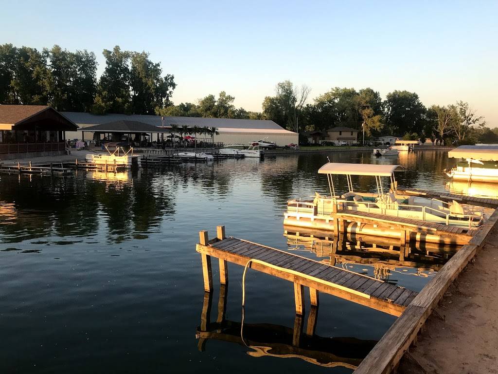 The Woodcliff Restaurant | meal takeaway | 980 County Rd W, Fremont, NE 68025, USA | 4027212922 OR +1 402-721-2922