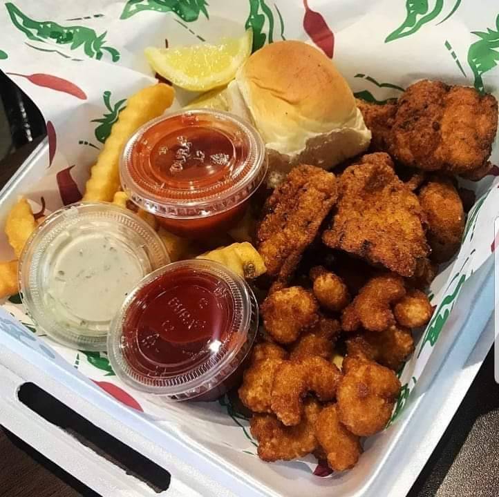 La Sirenita Seafood | restaurant | 5901 Dyer St, El Paso, TX 79904, USA | 9152594009 OR +1 915-259-4009