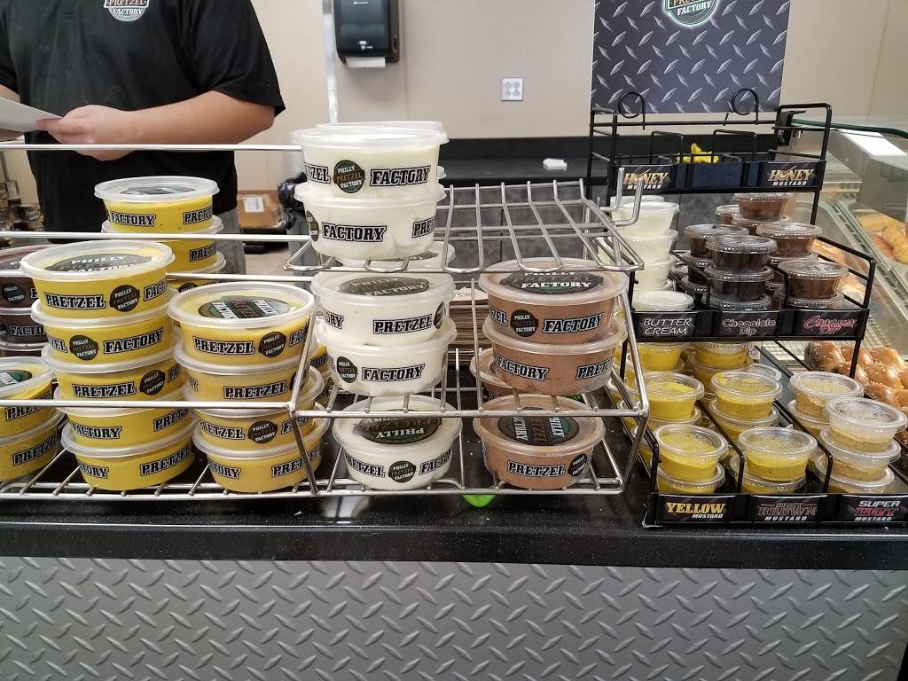 Philly Pretzel Factory | bakery | 2311 Babcock Blvd, Pittsburgh, PA 15237, USA | 4124083375 OR +1 412-408-3375