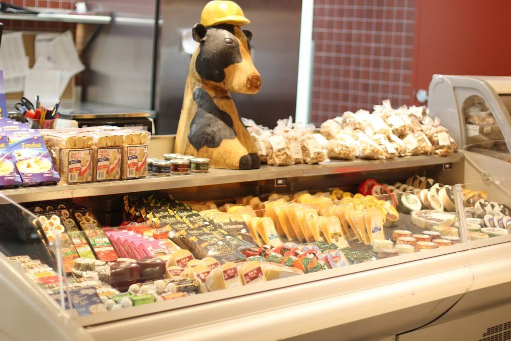 St-Albert Cheese Factory Co-Op | restaurant | 150 St Paul St, St-Albert, ON K0A 3C0, Canada | 6139872872 OR +1 613-987-2872