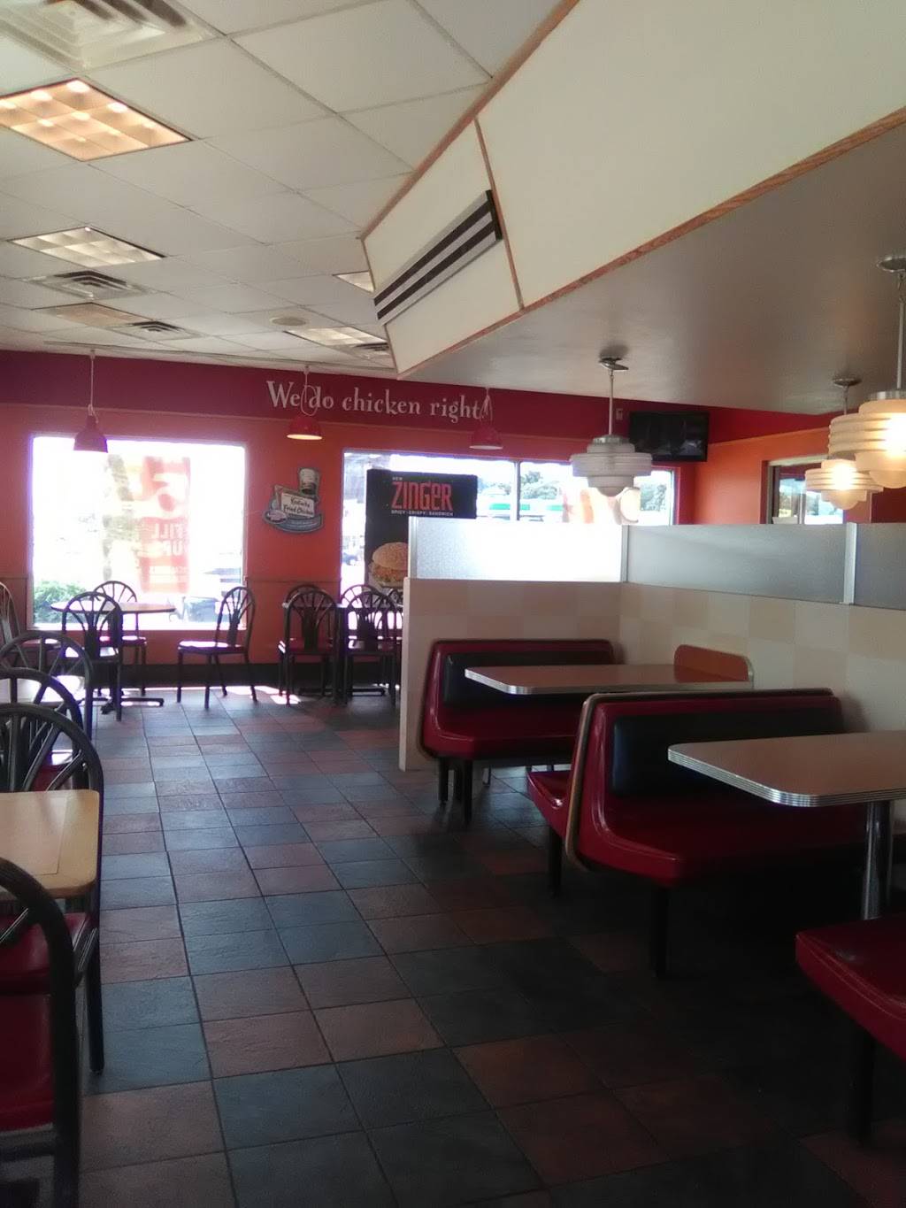 KFC | restaurant | 1733 E Main St, Reedsburg, WI 53959, USA | 6087682000 OR +1 608-768-2000