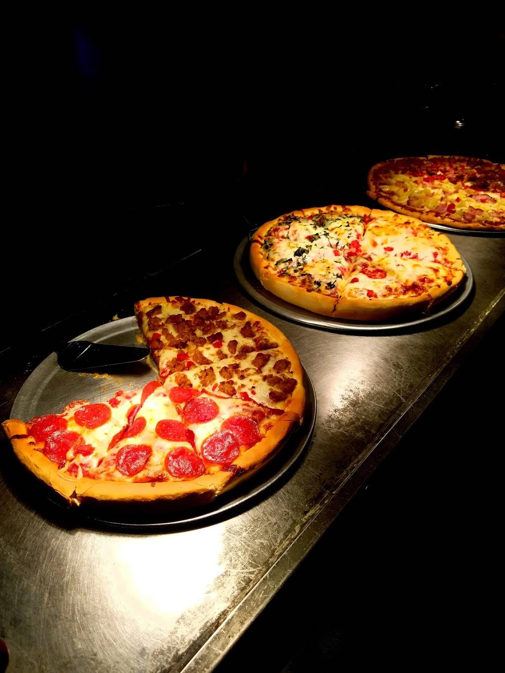 Armands Pizzeria & Grille | restaurant | 190 Halpine Rd, Rockville, MD 20852, USA | 3012315000 OR +1 301-231-5000