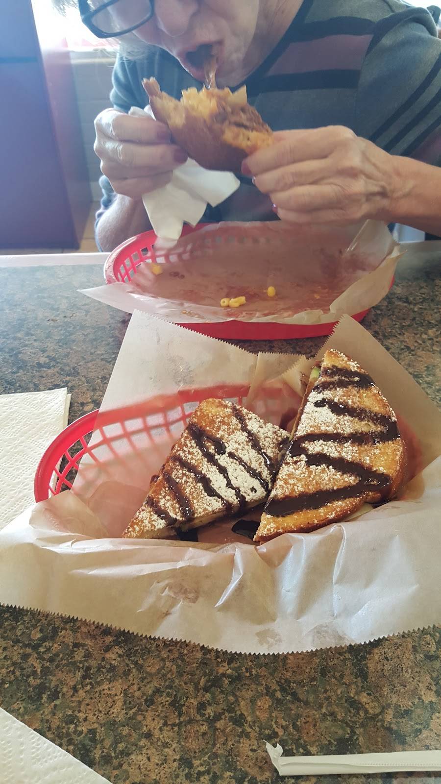 Cheesy Express | meal takeaway | 3219 Mission Blvd, San Diego, CA 92109, USA | 8588867480 OR +1 858-886-7480