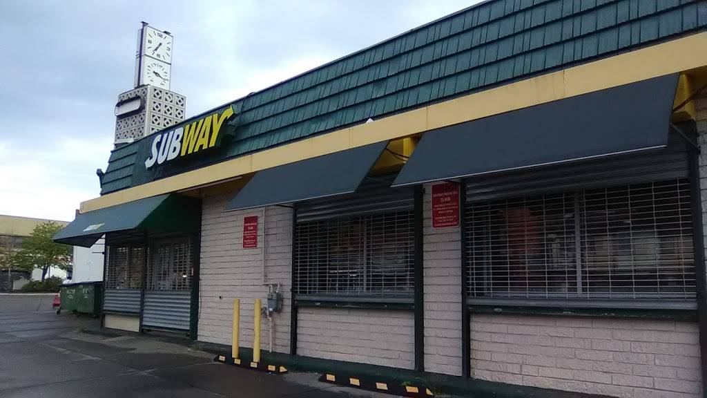 Subway | restaurant | 700 Montgomery St, Jersey City, NJ 07306, USA | 2014345099 OR +1 201-434-5099