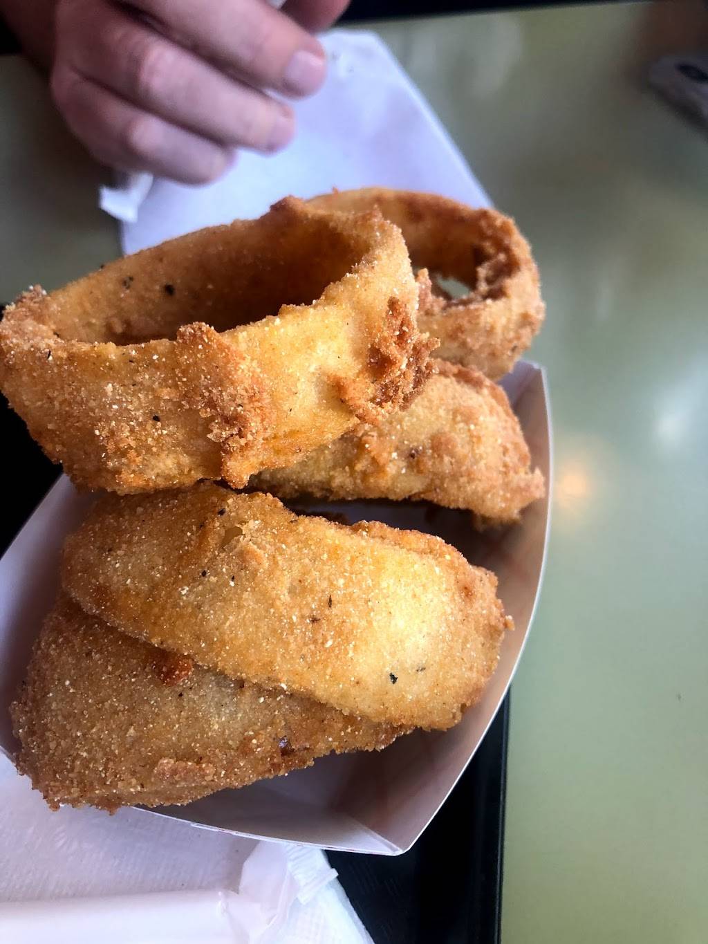 Red Mill Burgers | restaurant | 1613 W Dravus St, Seattle, WA 98119, USA | 2062846363 OR +1 206-284-6363