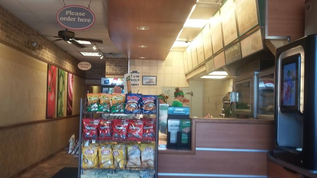 Subway | meal takeaway | 976 Dundas St, Woodstock, ON N4S 1H3, Canada | 5194211601 OR +1 519-421-1601