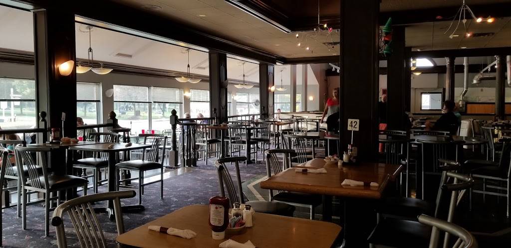 L.A. Petes | restaurant | 6080 Brecksville Rd, Independence, OH 44131, USA | 2166424341 OR +1 216-642-4341