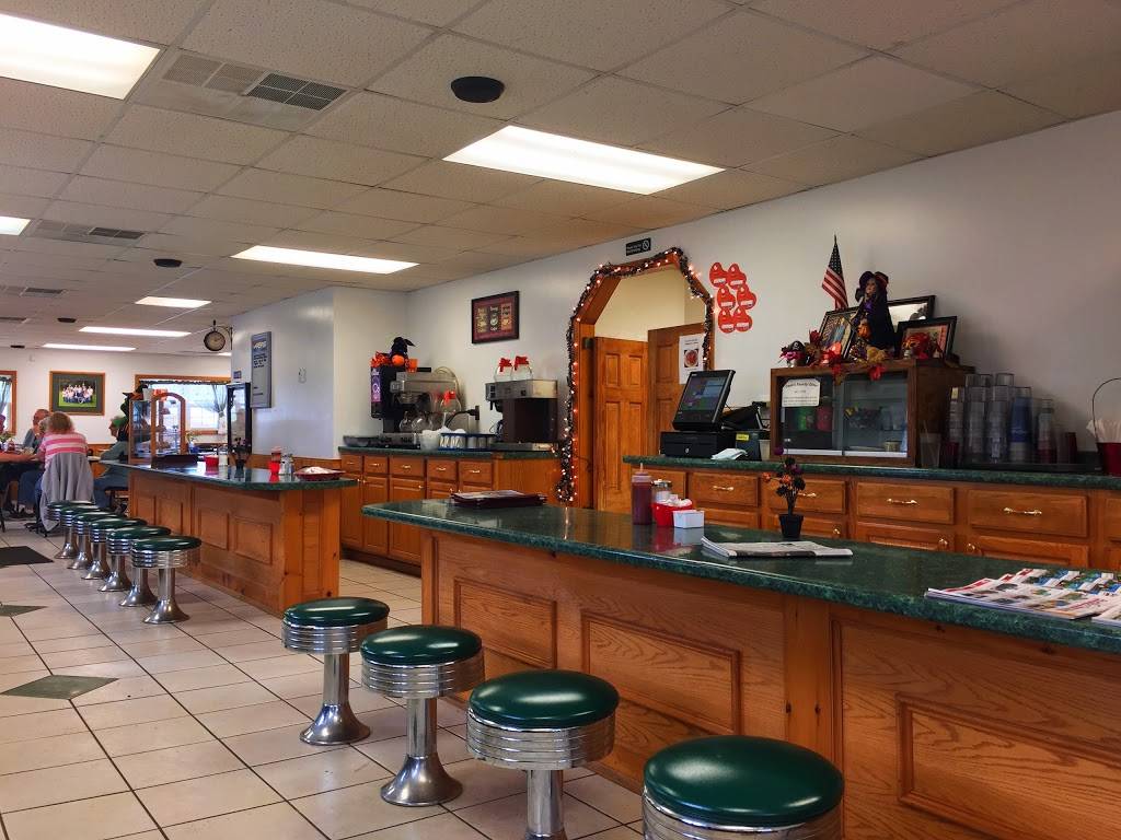 Cooks Family Diner | restaurant | 32939 US-11, Philadelphia, NY 13673, USA | 3156423350 OR +1 315-642-3350