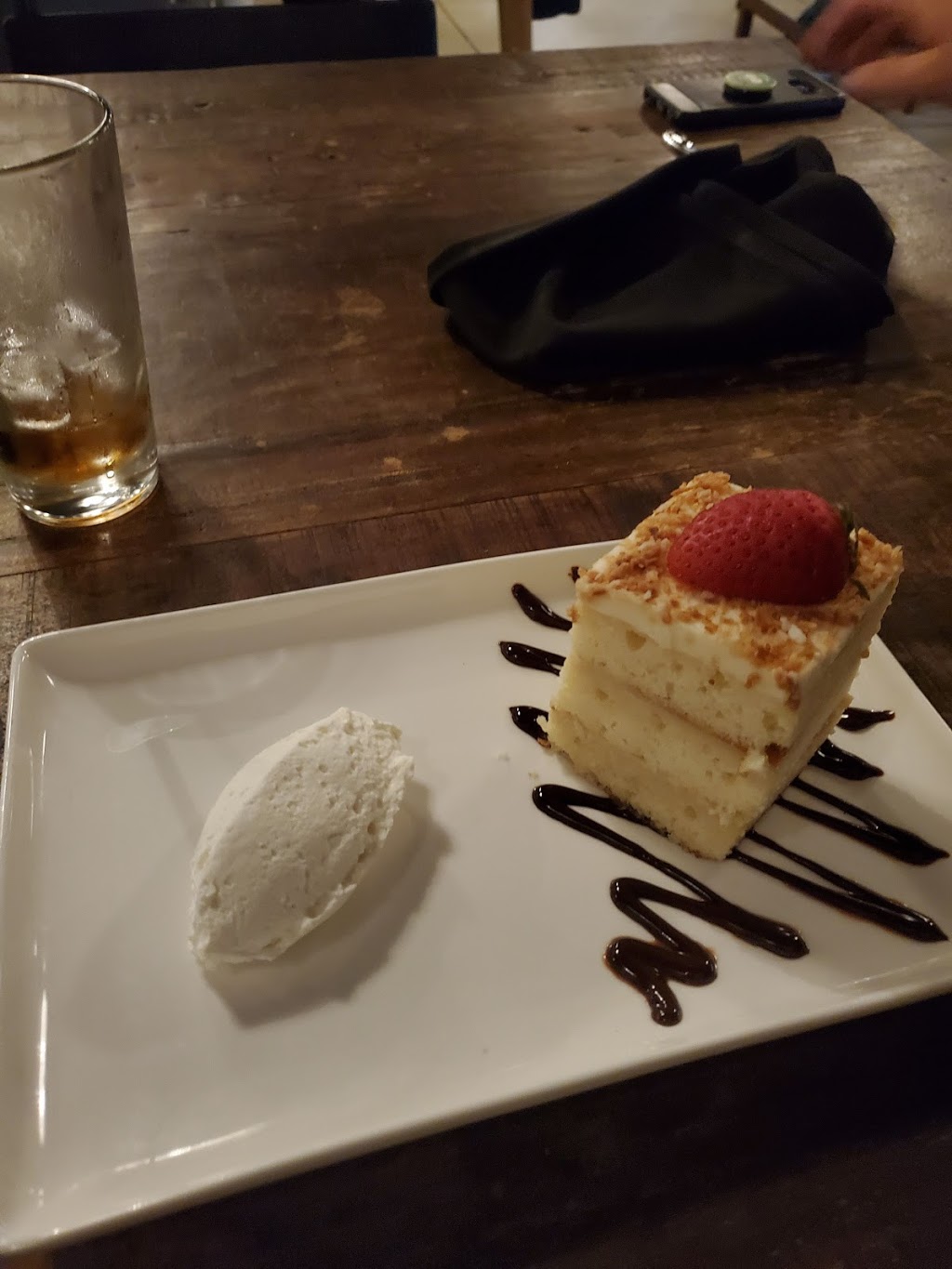 Local and Company Food+Drink | restaurant | 812 N McKenzie St, Foley, AL 36535, USA | 2512011000 OR +1 251-201-1000