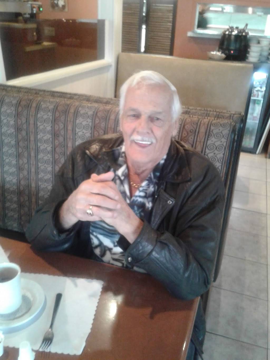 Restaurant le boulevard chez Karine | restaurant | 2295 Boulevard Dionne, Saint-Georges, QC G5Y 3X5, Canada | 4182288292 OR +1 418-228-8292