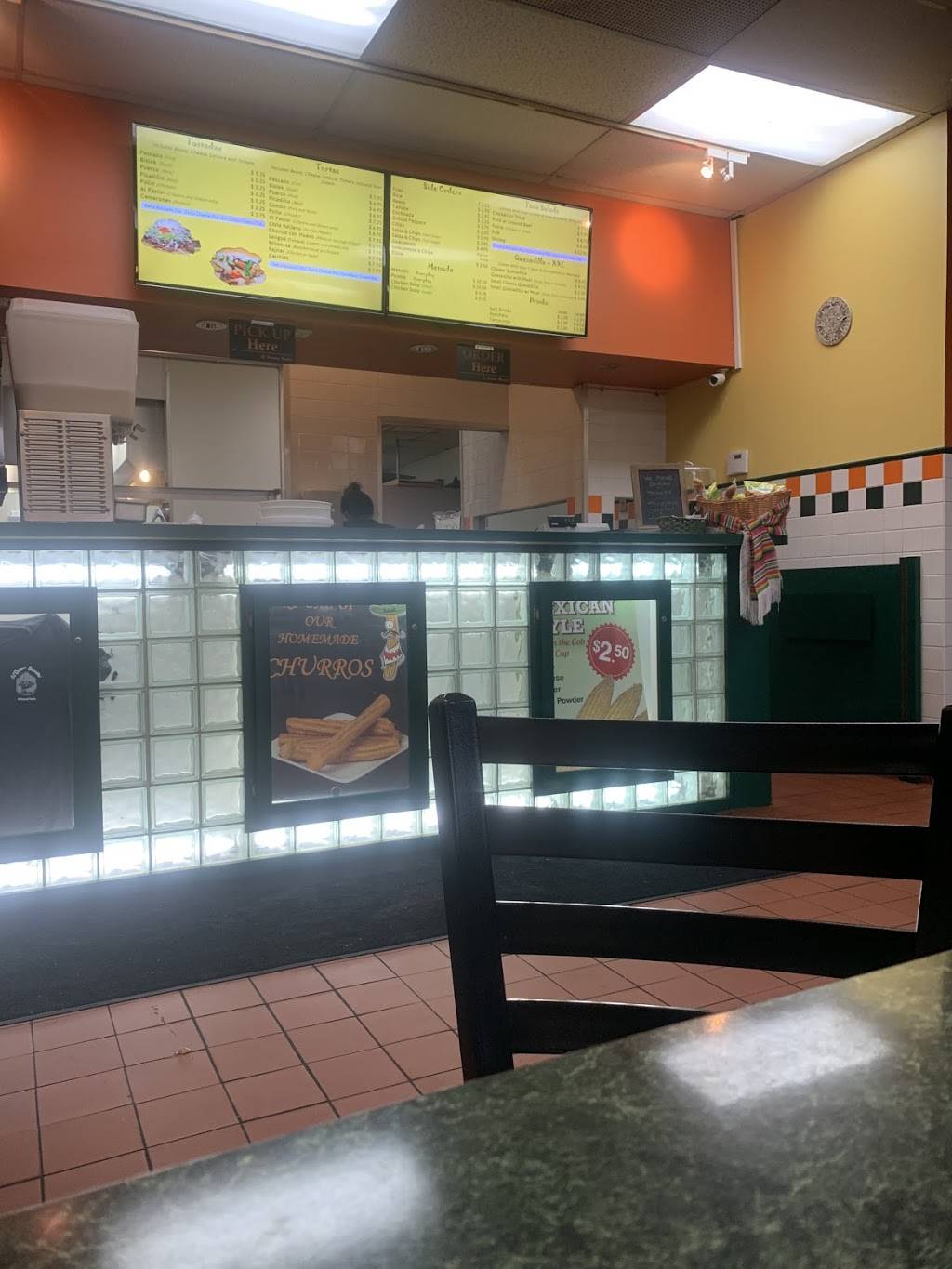 El Famous Burrito | restaurant | 14494 South La Grange Road, Orland Park, IL 60462, USA | 7084034661 OR +1 708-403-4661