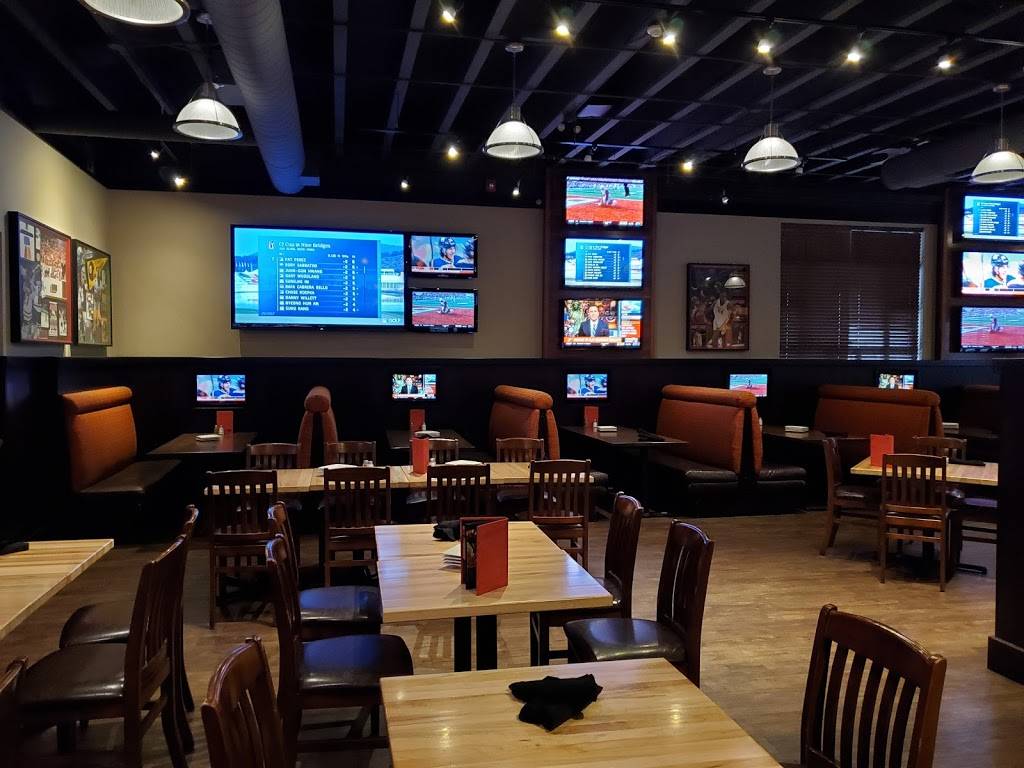 Shoeless Joes Sports Grill | restaurant | 50 Biscayne Crescent, Brampton, ON L6W 4S1, Canada | 9057965637 OR +1 905-796-5637